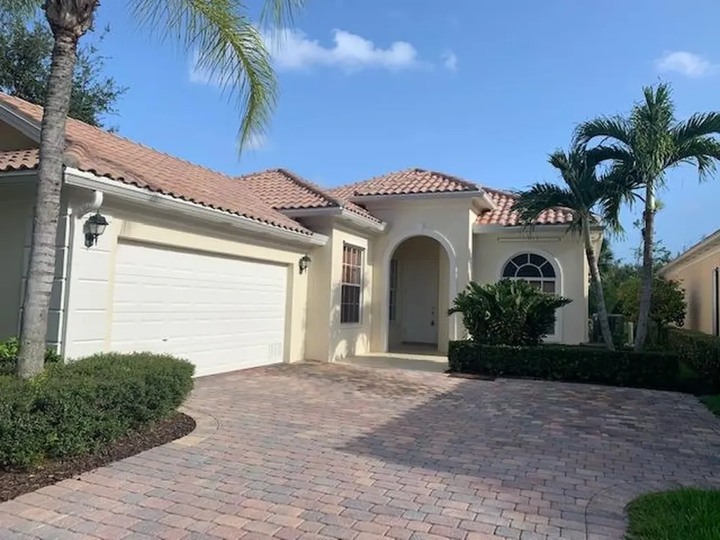 8252 Tobago Lane Wellington FL 33414