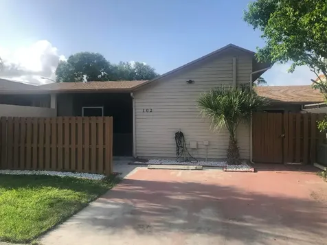 2400 SW 19th Avenue Boynton Beach FL 33426