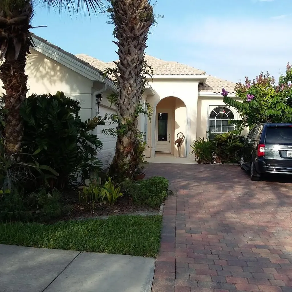 8332 SE Angelina Court Hobe Sound FL 33455