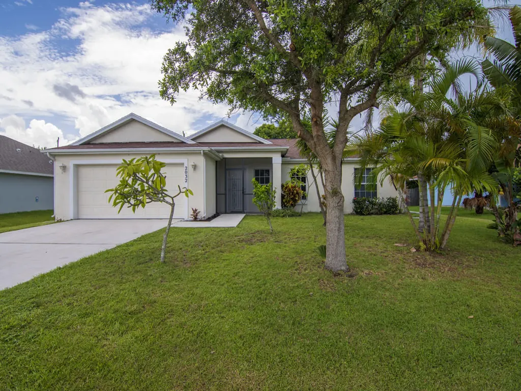 2032 SE South Buttonwood Drive Port St Lucie FL 34952