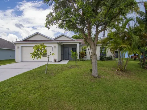 2032 SE South Buttonwood Drive Port St Lucie FL 34952