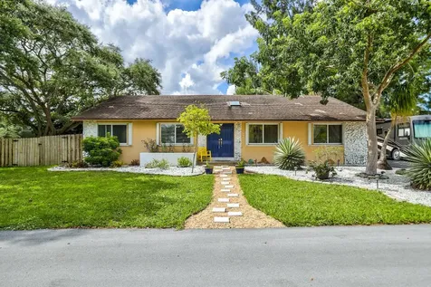 6810 SW 44th Court Davie FL 33314