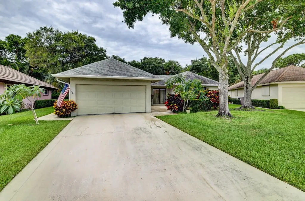 10363 Greentrail Drive N Boynton Beach FL 33436