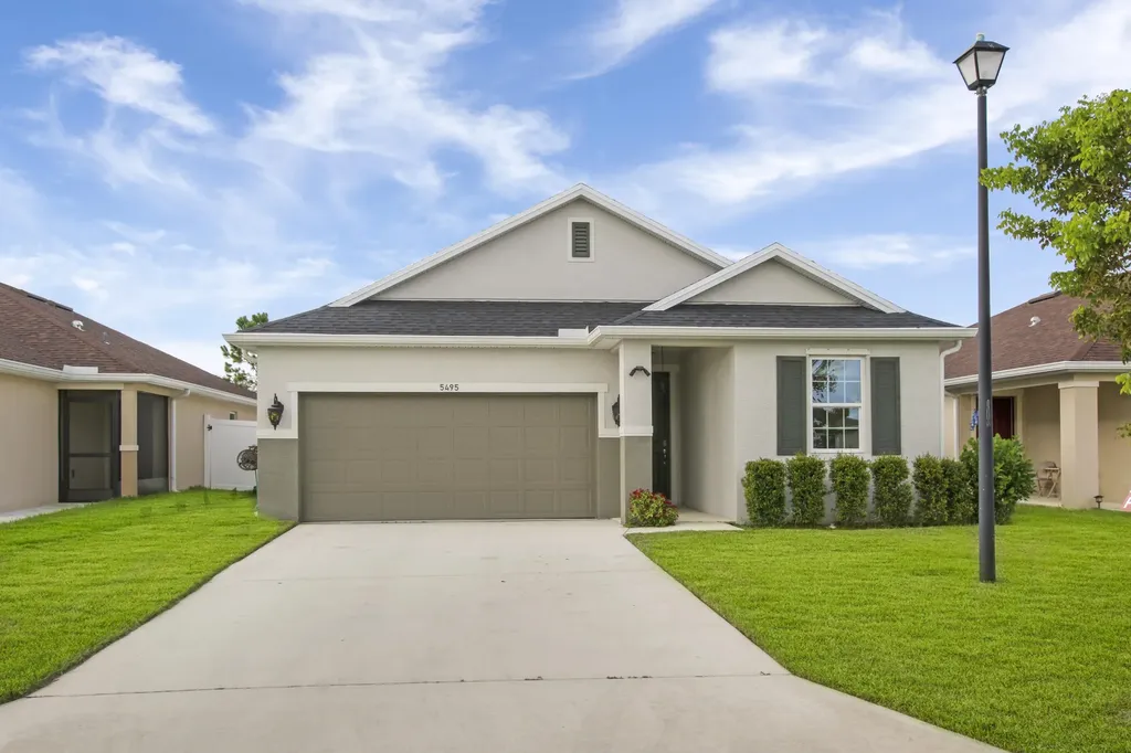 5495 NW Pine Trail Circle Port St Lucie FL 34983