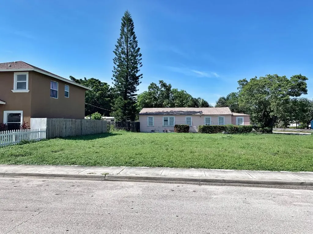 610 Latona Avenue Lake Worth Beach FL 33460