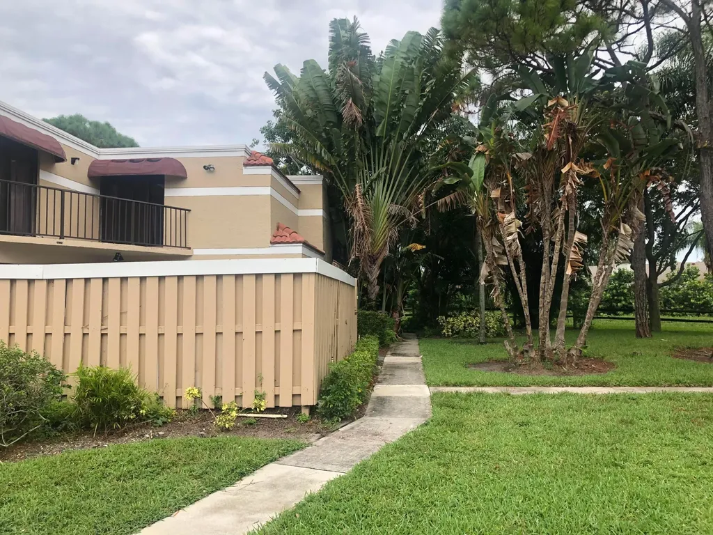4235 Village Drive Delray Beach FL 33445