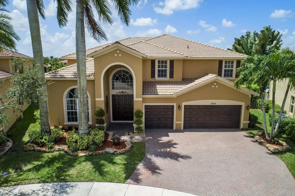 19244 S Gardenia Avenue Weston FL 33332