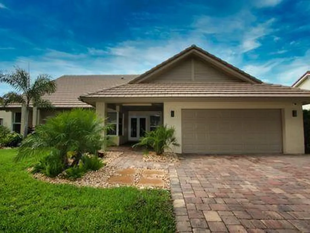 2541 NW 39th Street Boca Raton FL 33434