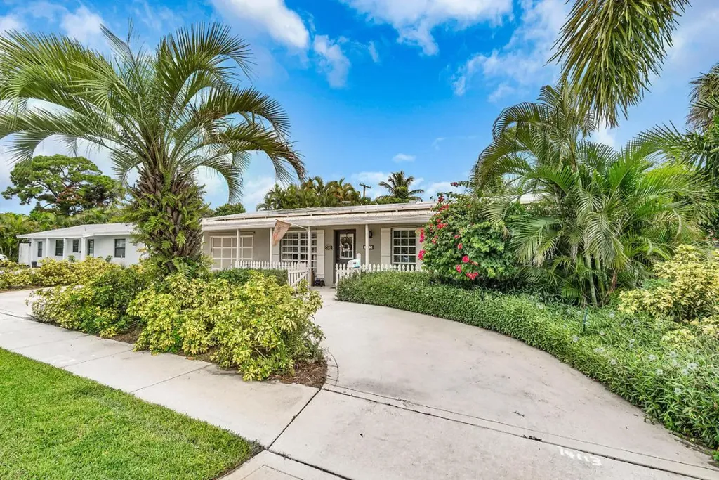 985 W Camino Real Boca Raton FL 33486