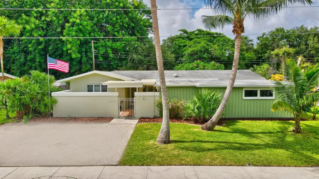 1460 NW 4th Street Boca Raton FL 33486