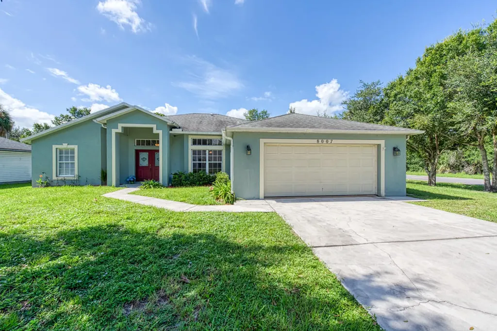8007 Westmont Drive Fort Pierce FL 34951