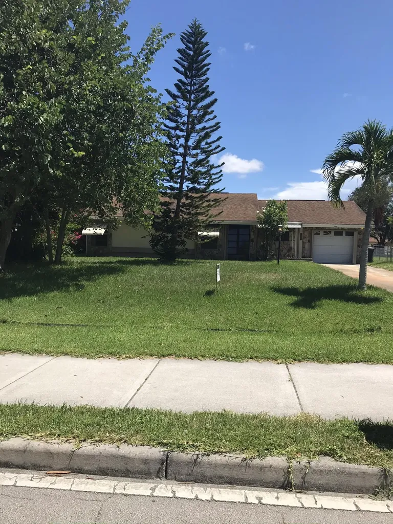 2066 SE Tiffany Avenue Port St Lucie FL 34952