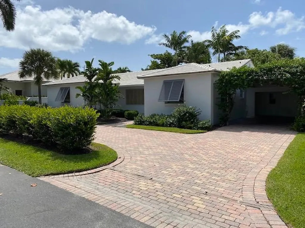 246 Merrain Road Palm Beach FL 33480