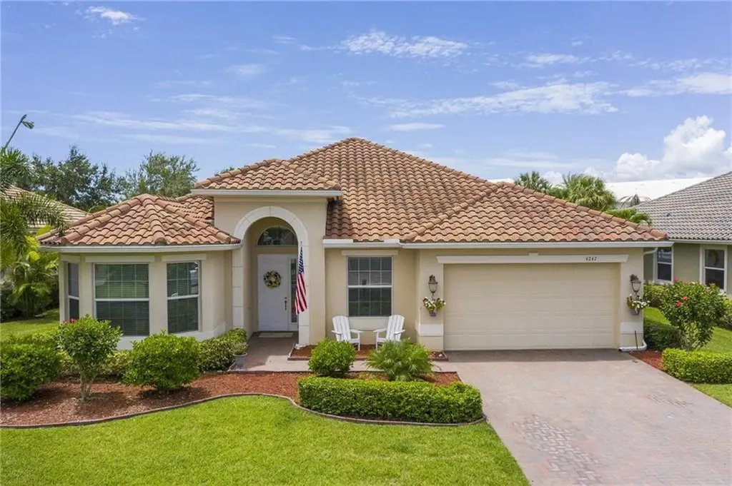 4247 Diamond Square Vero Beach FL 32967