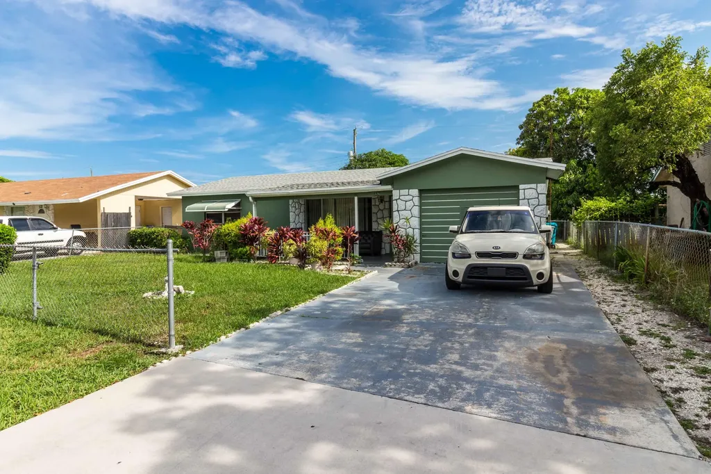 326 NE 14th Avenue Boynton Beach FL 33435