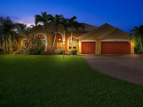 9886 Crossbill Court Lake Worth FL 33467