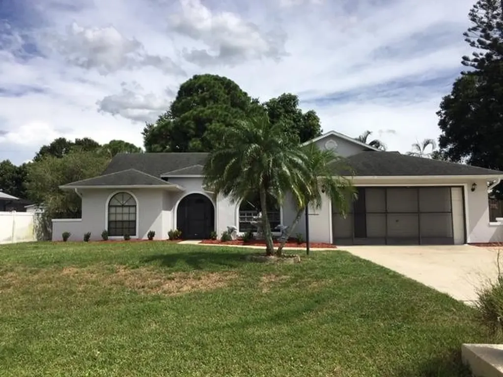 642 SW Bacon Terrace Port St Lucie FL 34953