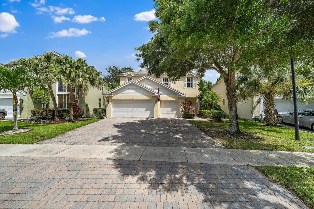 106 Kensington Way Royal Palm Beach FL 33414