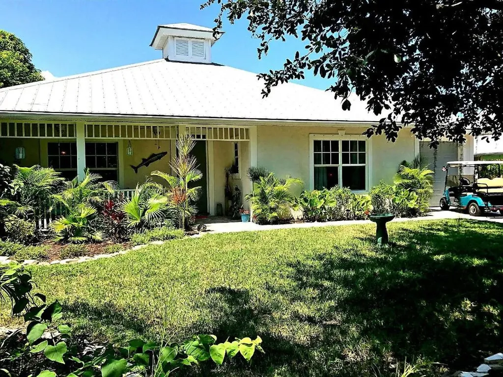 9333 SE Saturn Street Hobe Sound FL 33455