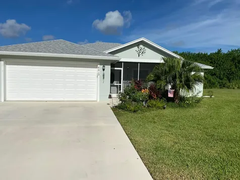 6413 Las Palmas Way Port St Lucie FL 34952