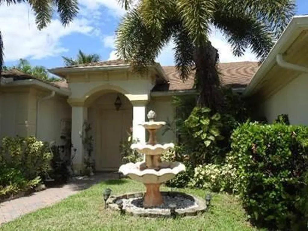 3250 SW Himango Street Port St Lucie FL 34953