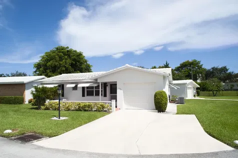 704 SW 8th Place Boynton Beach FL 33426