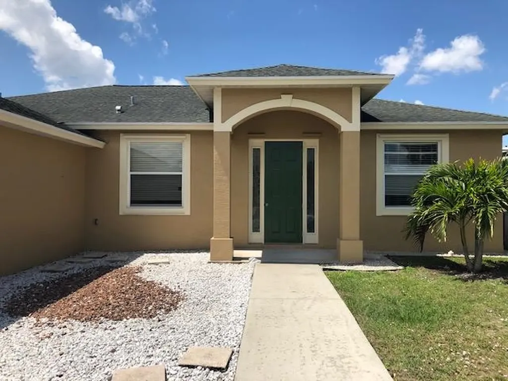 2194 SW Idaho Lane Port St Lucie FL 34953