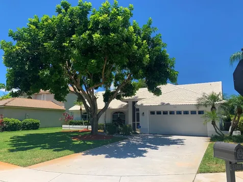5585 Lake Shore Village Circle Lake Worth FL 33463