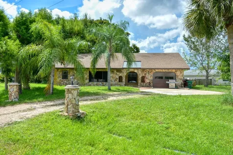 860 SW Thrift Avenue Port St Lucie FL 34953