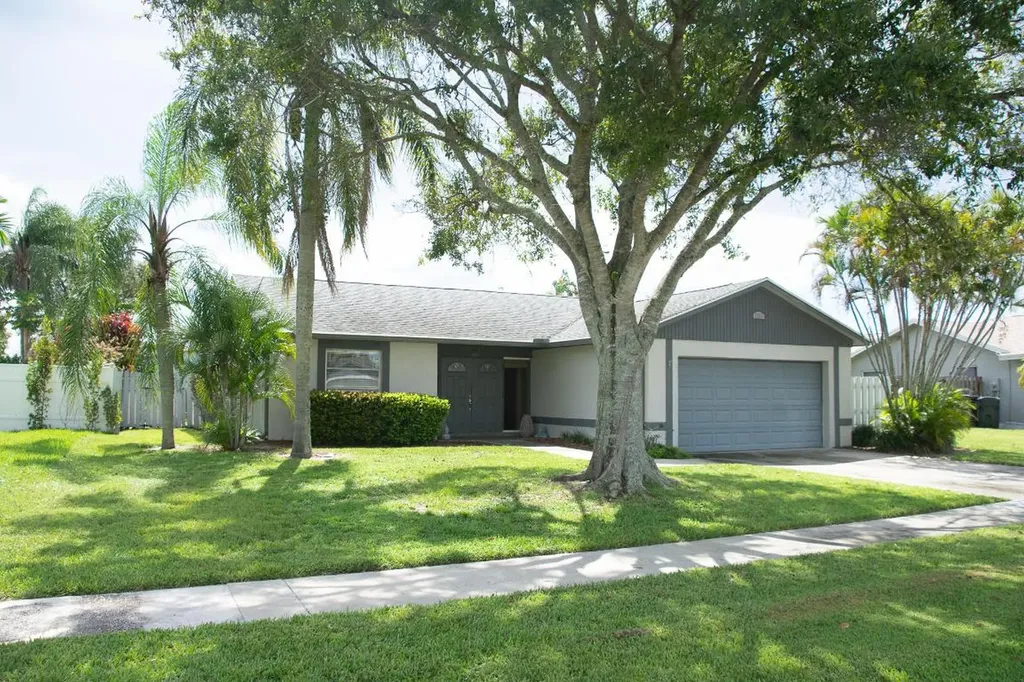 1361 Pinetta Circle Wellington FL 33414