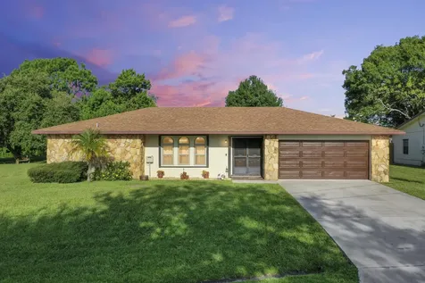 2342 SE Bordeaux Court Port St Lucie FL 34952