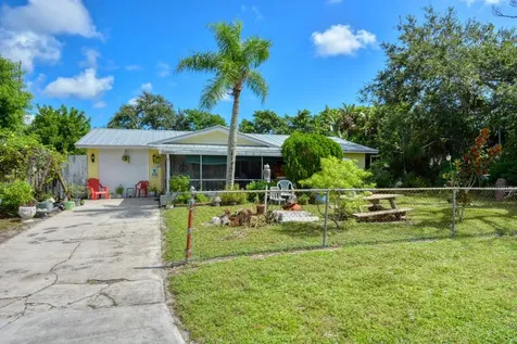 1305 NE Silver Maple Way Jensen Beach FL 34957