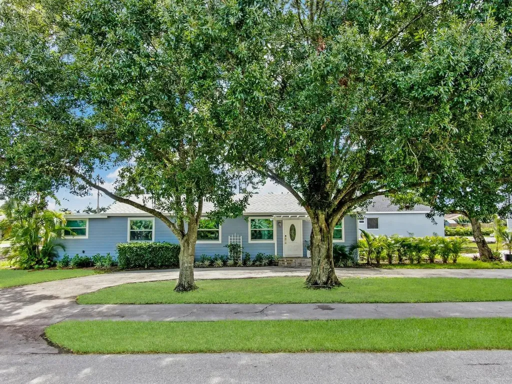 7612 Seabreeze Drive Lake Worth FL 33467