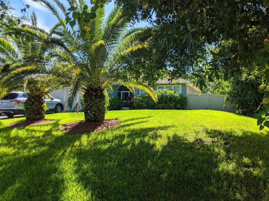 8715 102nd Court Vero Beach FL 32967