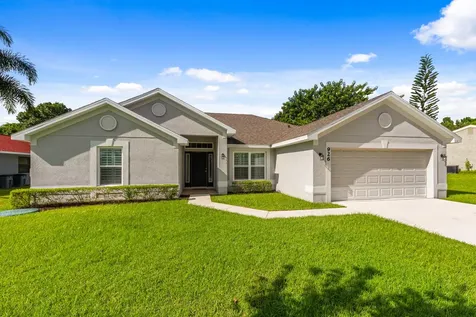 926 SE Montrose Avenue Port St Lucie FL 34983
