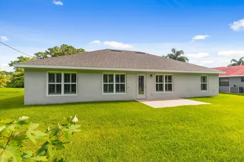 926 SE Montrose Avenue Port St Lucie FL 34983