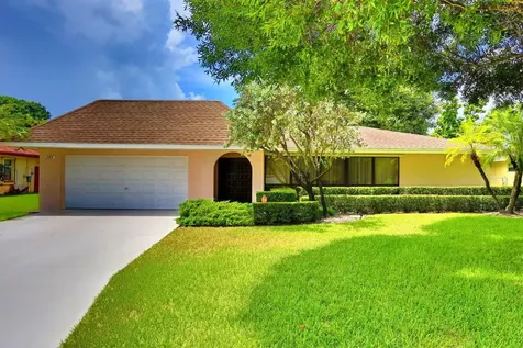 103 Swan Parkway W Royal Palm Beach FL 33411