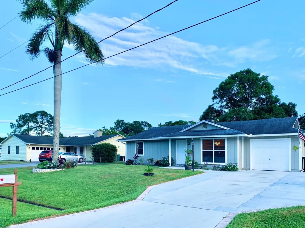 682 NW Kilpatrick Avenue Port St Lucie FL 34983