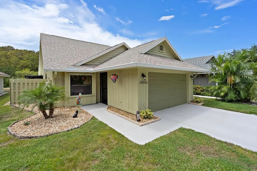 13082 SE Crooked Stick Lane Hobe Sound FL 33455