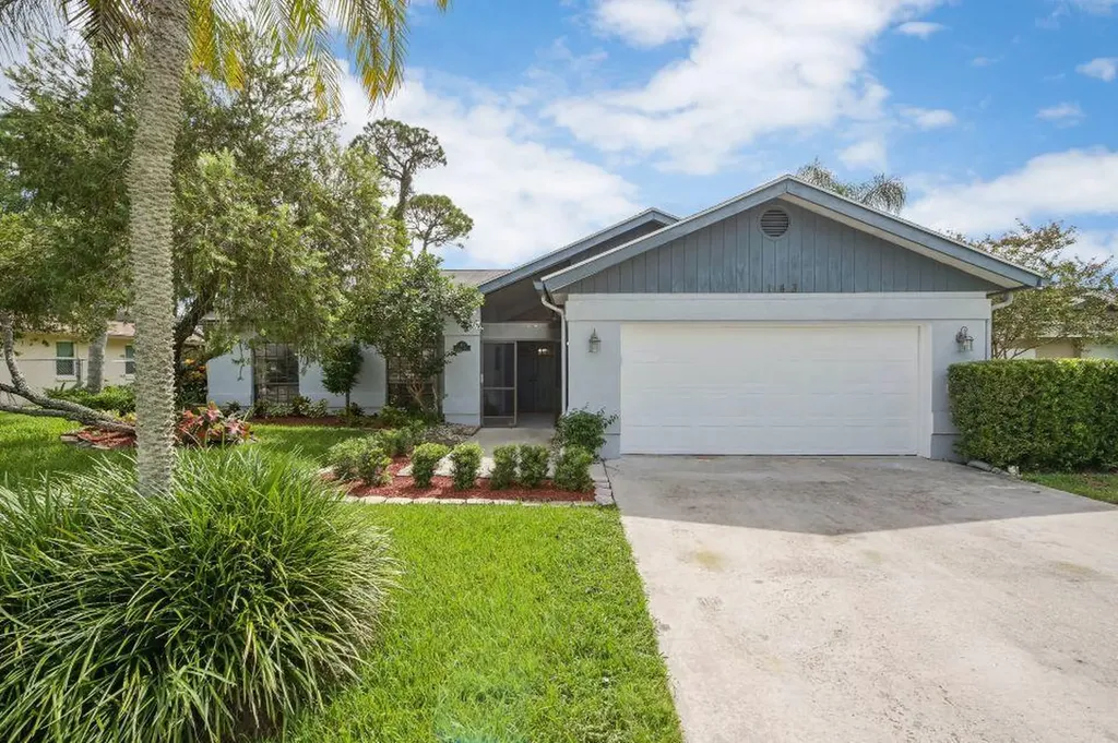 143 Parkwood Drive Royal Palm Beach FL 33411