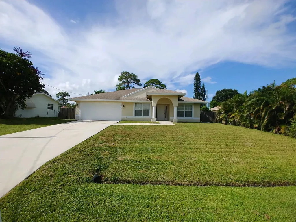 365 NE Surfside Avenue Port St Lucie FL 34983