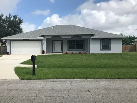 643 SW Seagull Terrace Port St Lucie FL 34953