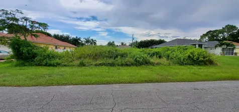 3226 SE Quay Street Port St Lucie FL 34984