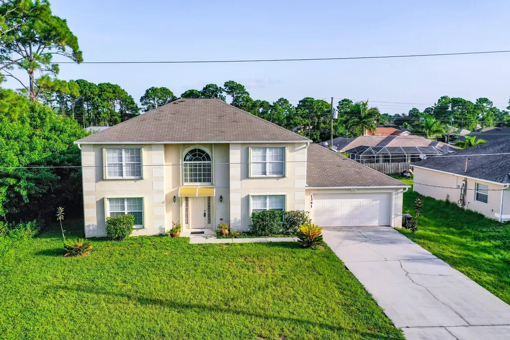 1341 SW Kapok Avenue Port St Lucie FL 34953
