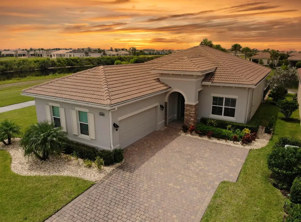 18000 SW Cosenza Way Port St Lucie FL 34986
