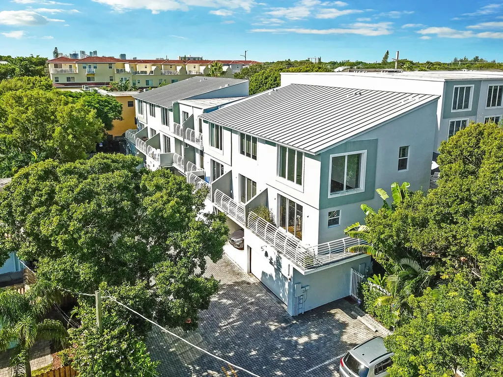 2754 NE 8th Avenue Wilton Manors FL 33334