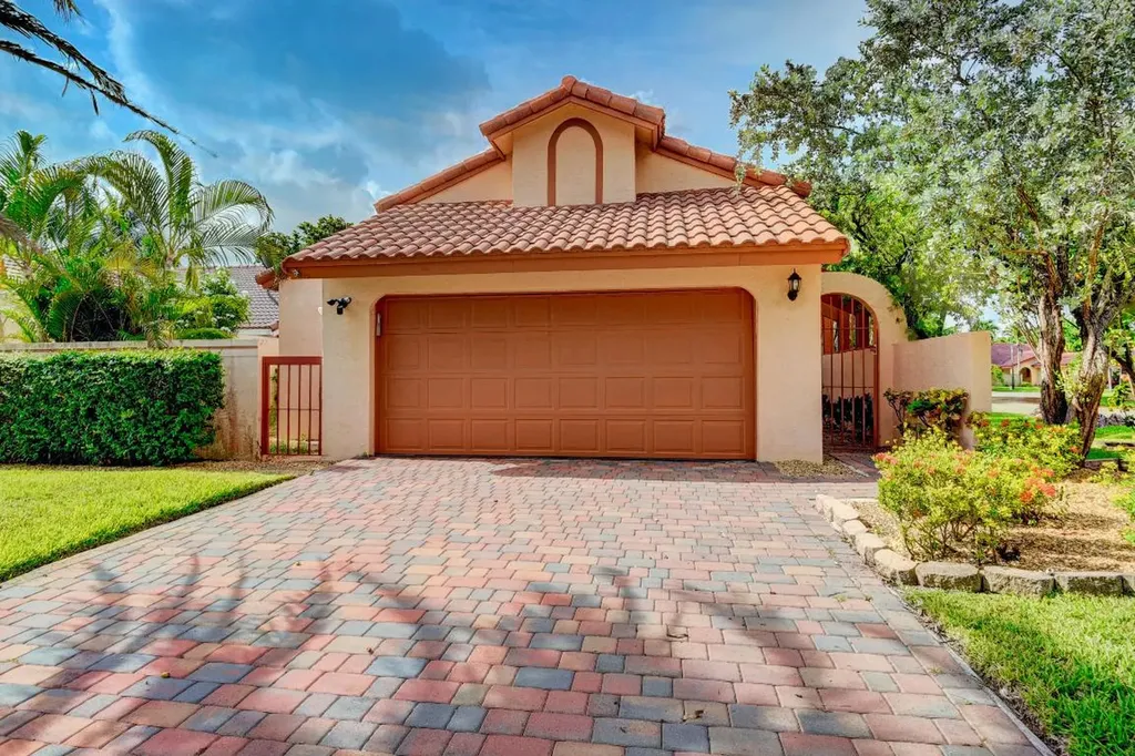 2070 NW 15th Place Delray Beach FL 33445