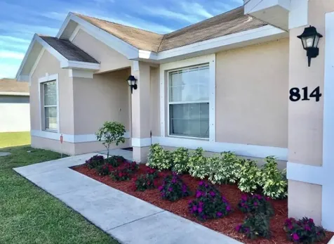 814 SW Juliet Avenue Port St Lucie FL 34953