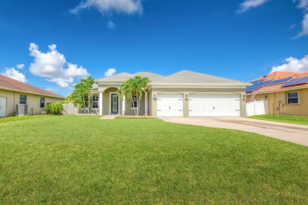 5485 NW Dunn Road Port St Lucie FL 34983