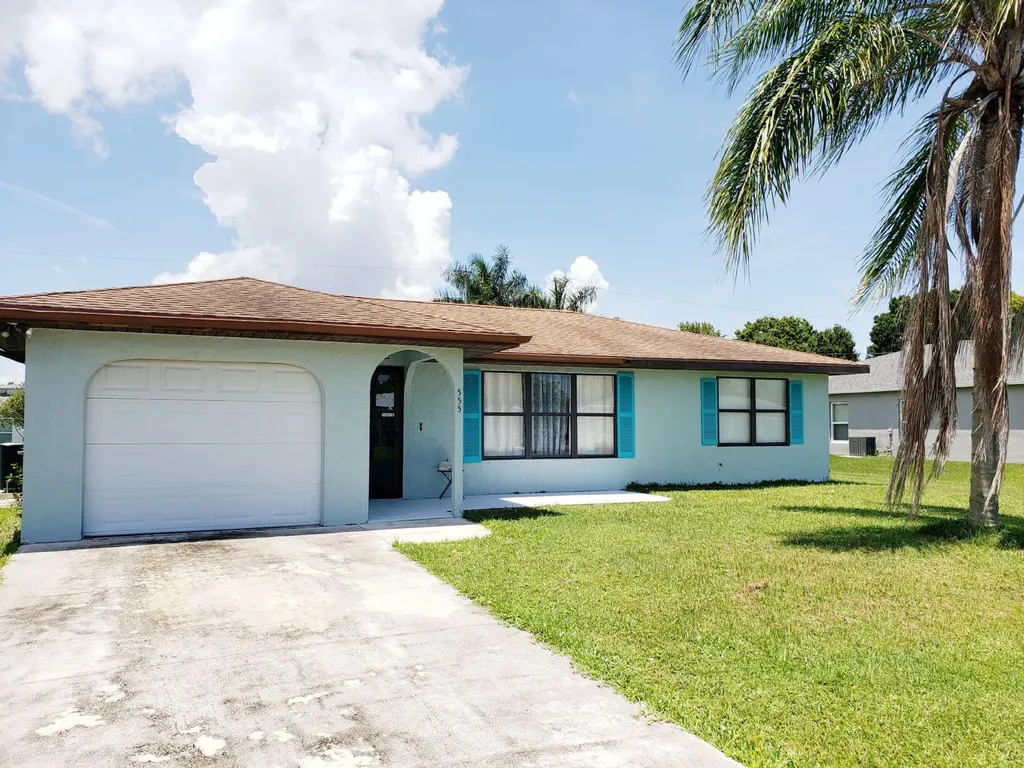 555 SE Brookside Terrace Port St Lucie FL 34983